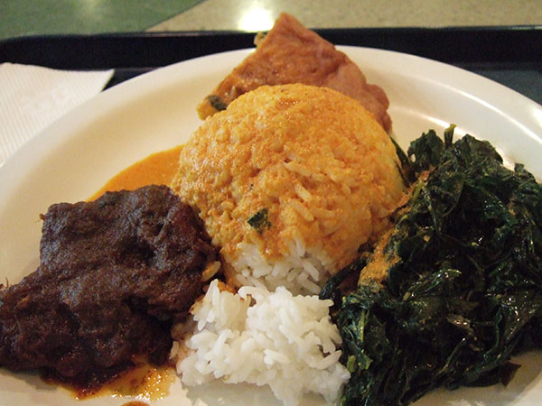 makan rendang