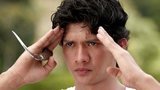 pasangan orang minang iko uwais silat