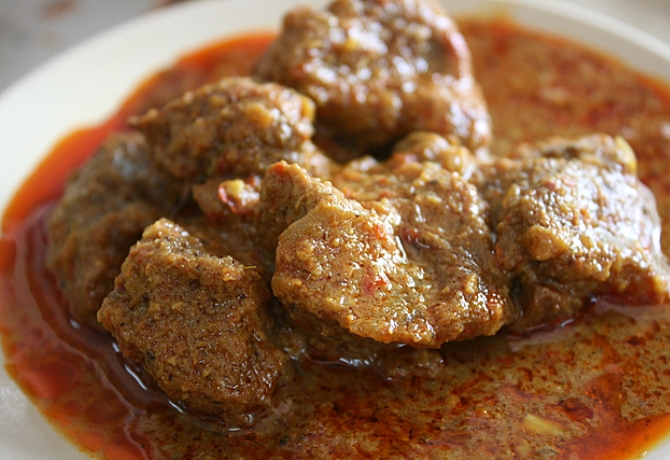 rendang malaysia adalah kalio