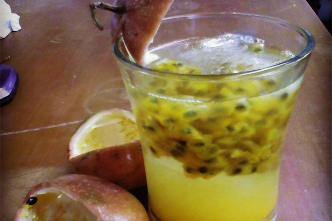 Minuman Penyegar Saat Cuaca Panas, Ya Es Buah Markisa!