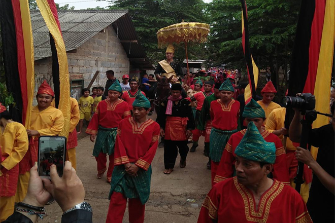 Melihat Megah dan Indahnya Upacara Pernikahan Adat Minang