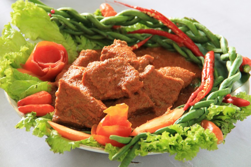 Asem, Pedas, Gurih Cita Rasa Daging Asam Padeh