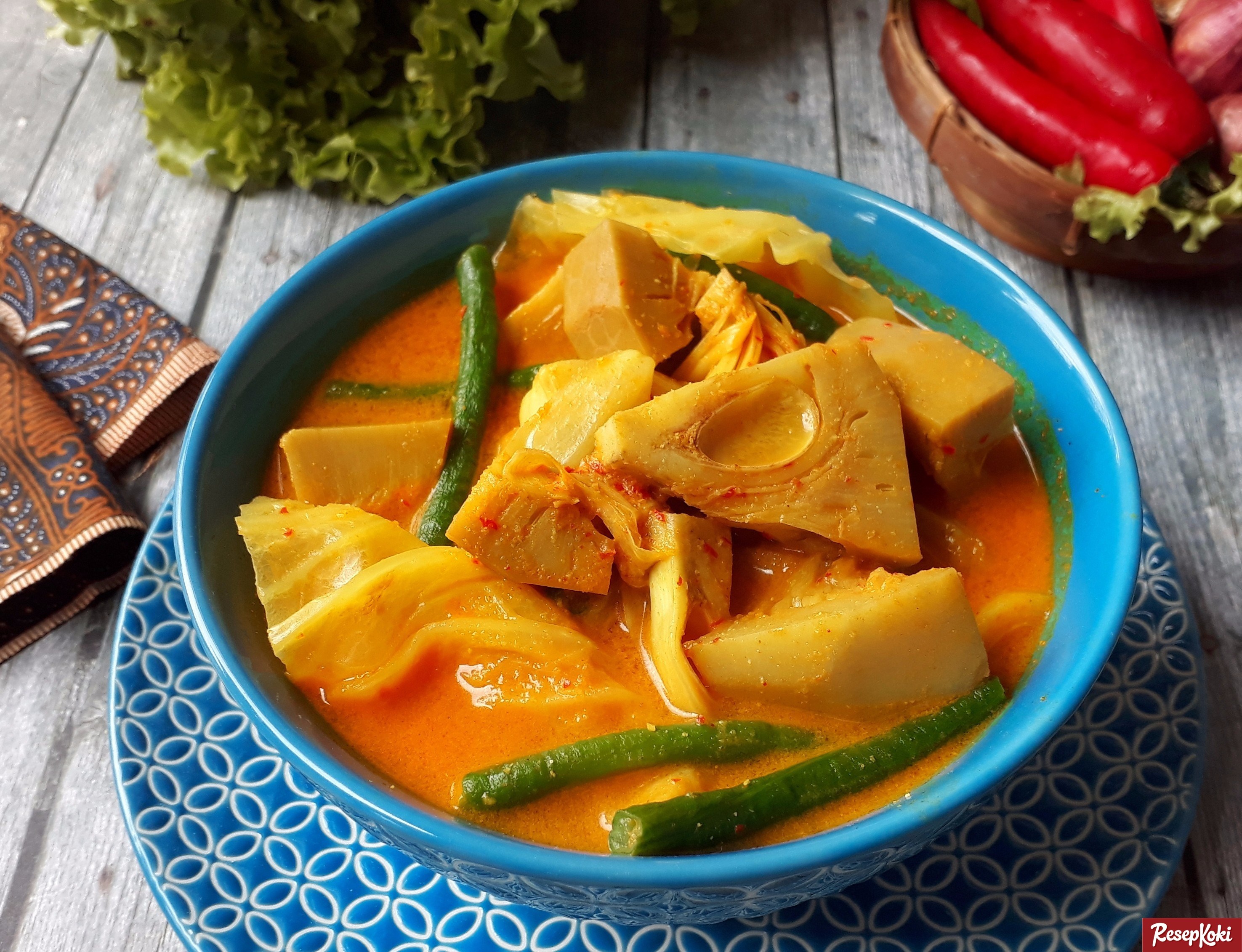 Daftar Menu Wajib yang Selalu Tersedia di Rumah Makan Padang