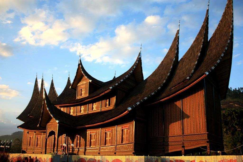 Rumah Gadang, Rumah Tahan Gempa dari Minang